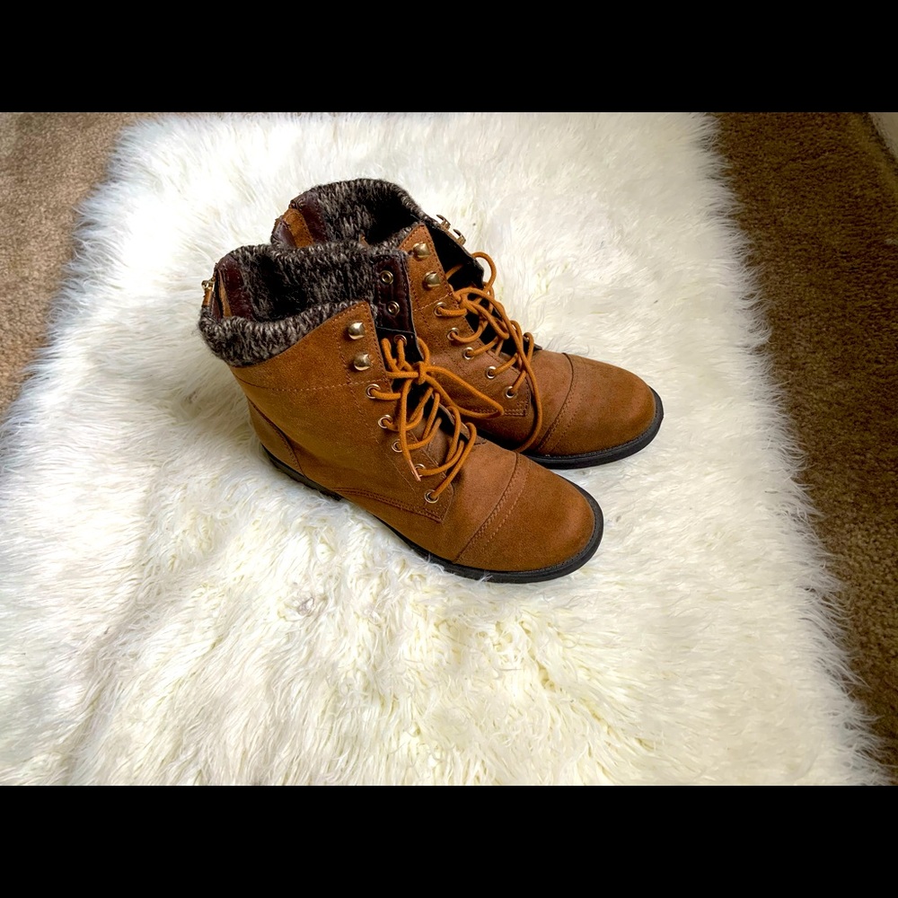 Zip up boots